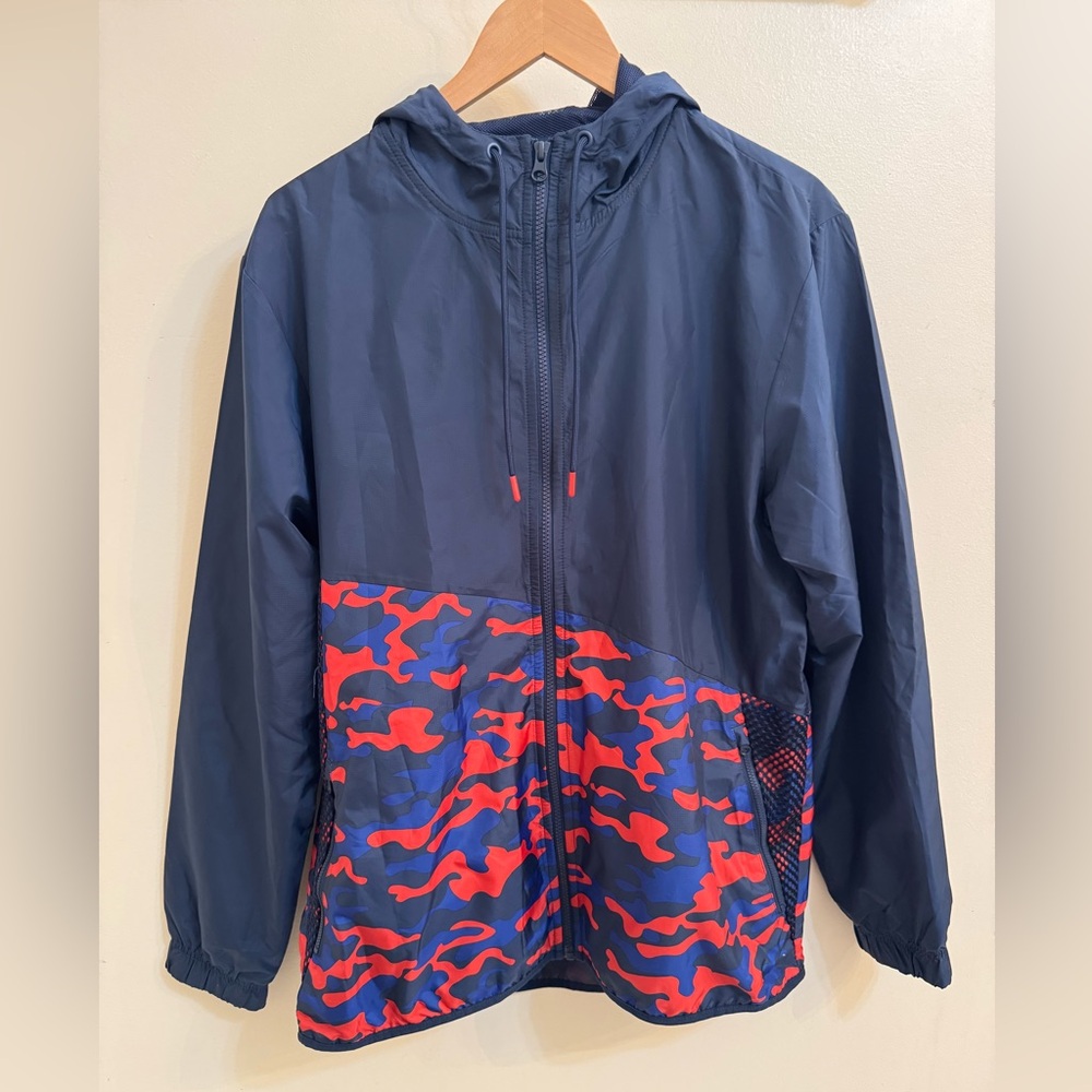 Russell Athletic Men’a Full-Zip Navy and Red Camo Windbreaker